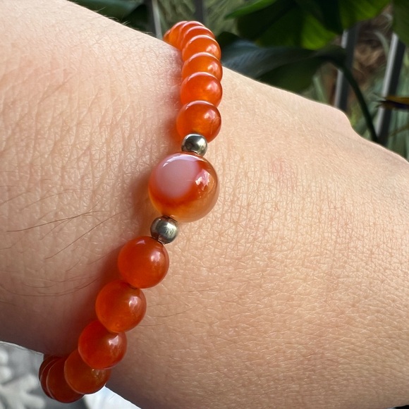 Natural Carnelian Stone, Stretch Bracelet - Picture 3 of 8